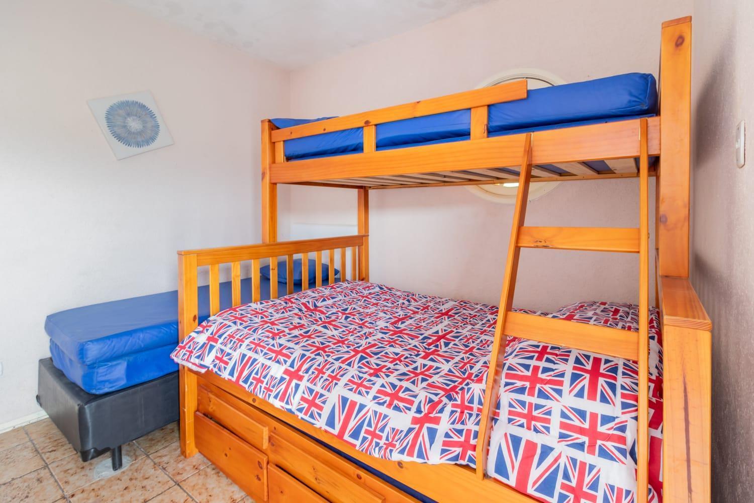 Casa Linda E Espacosa Com 2 Piscinas - Adulto E Infantil, Opcao Da Piscina Adulto Aquecida Cobrado A Parte, 4 Quartos Frente As Piscinas, Area Gourmet Completa Com Churrasqueira, Forno E Fogao A Lenha E Lareira Na Sala, Mesa De Bilhar - Proximo Da Pr Praia Grande (Santos)