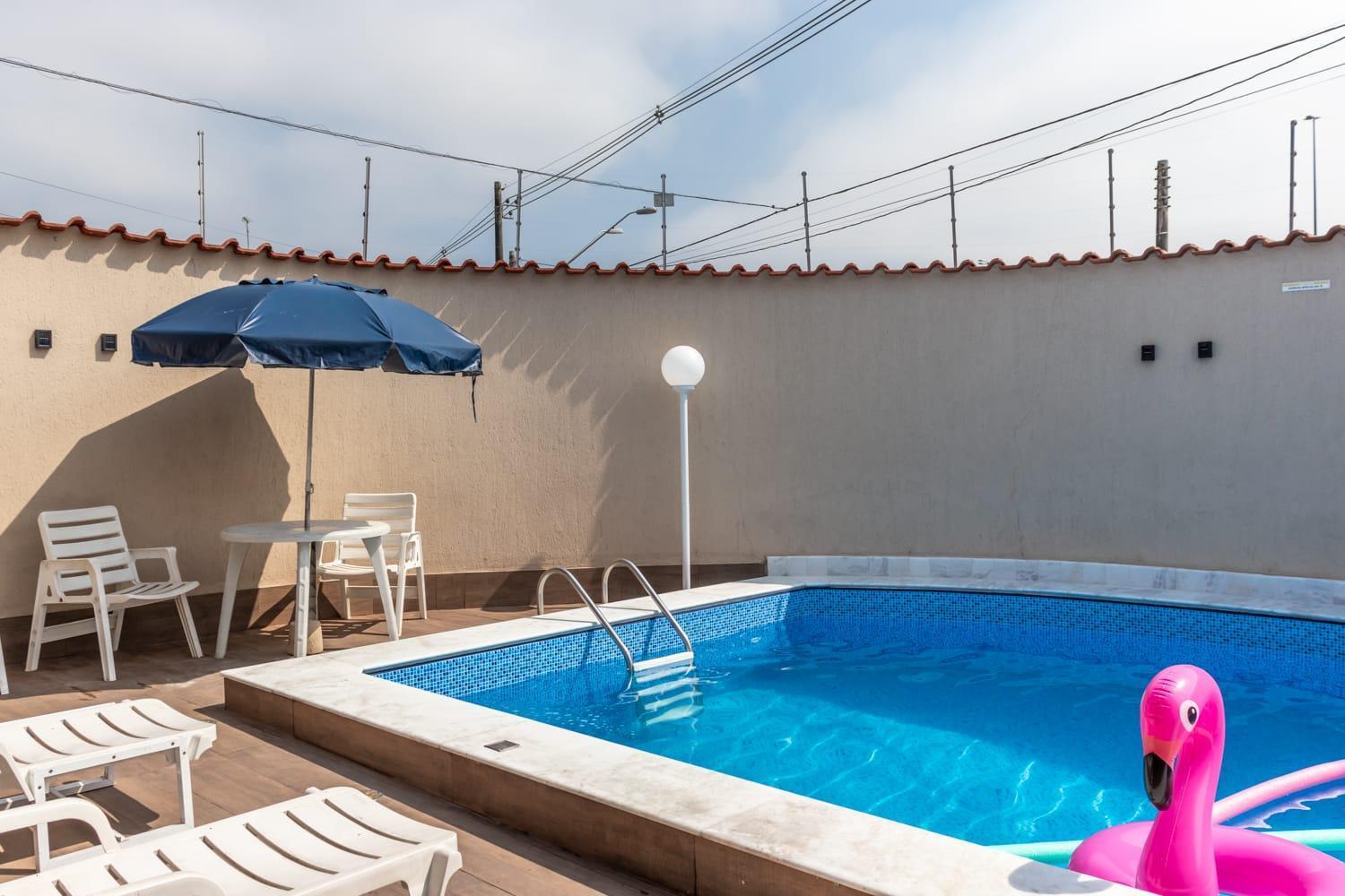 Casa Linda E Espacosa Com 2 Piscinas - Adulto E Infantil, Opcao Da Piscina Adulto Aquecida Cobrado A Parte, 4 Quartos Frente As Piscinas, Area Gourmet Completa Com Churrasqueira, Forno E Fogao A Lenha E Lareira Na Sala, Mesa De Bilhar - Proximo Da Pr Сasa de vacaciones